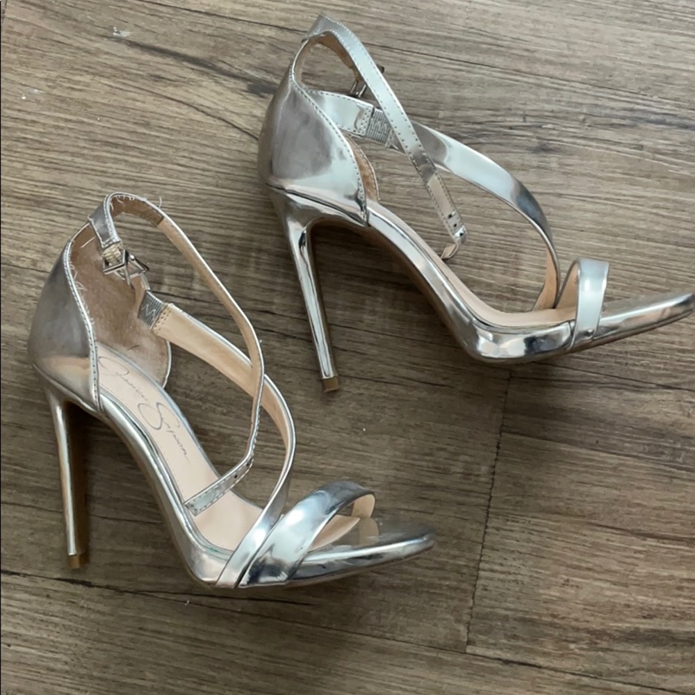 Heels - Picture 3 of 3